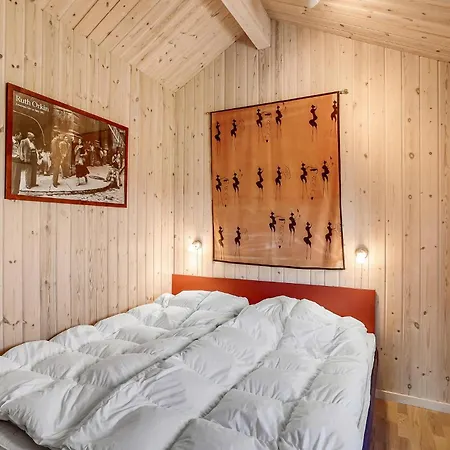 Stunning In Frstrup With 4 Bedrooms, Sauna And Wifi